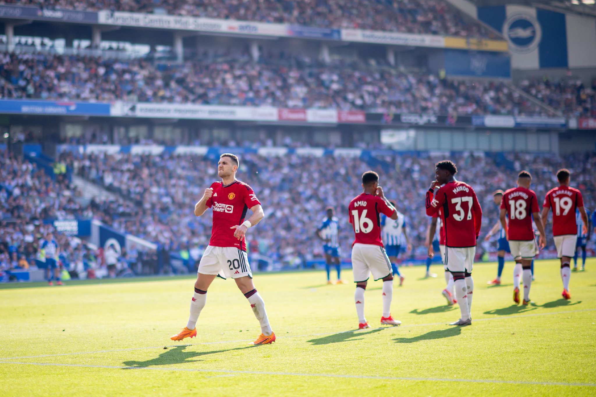 完成转会 完成转会